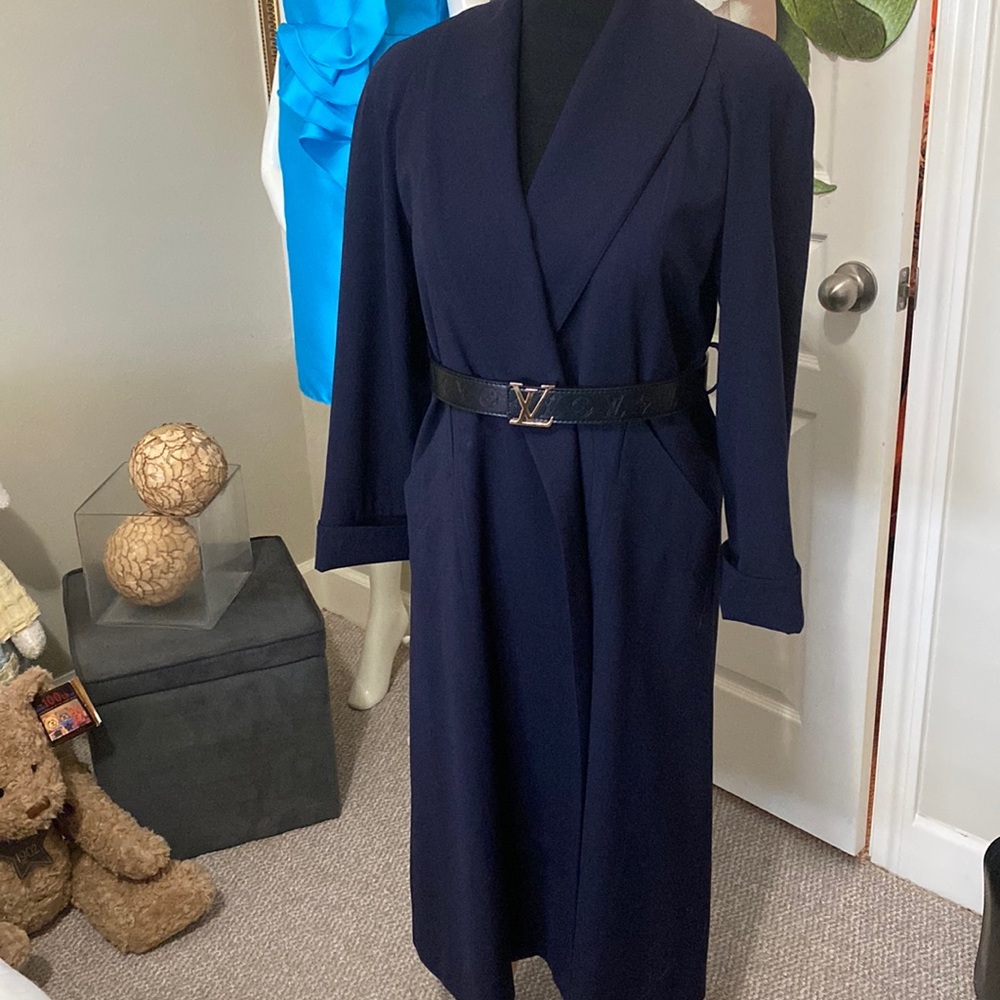 Navy blue vintage trench coat. Wrapped with a shawl collar!